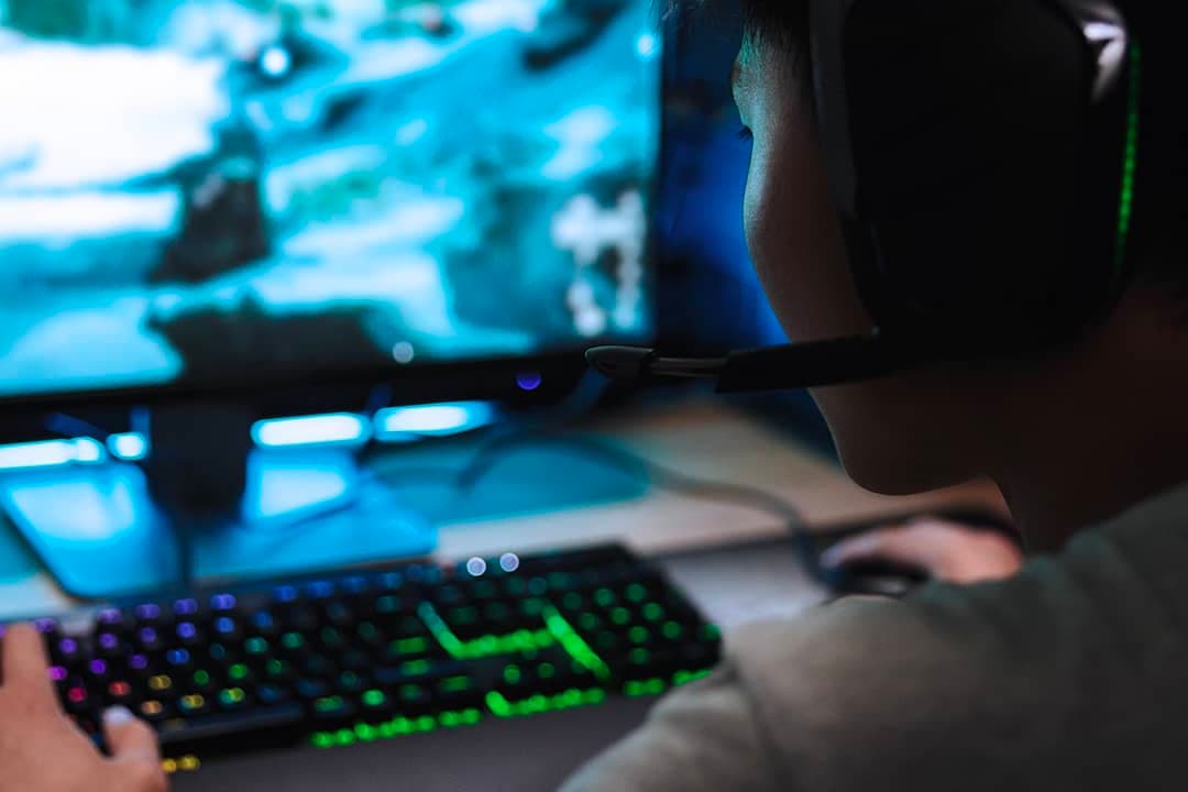 NVIDIA GeForce 445 87 WHQL S r c s RTX Beta Ve SnowRunner Destekli 