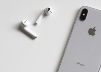 iPhone 11 Pro Ana Ekran ve Arka Plan Duvar Kağıtları