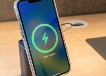 iPhone Şarj Sesini Kişiselleştirme: Müzik, Ses veya Siri